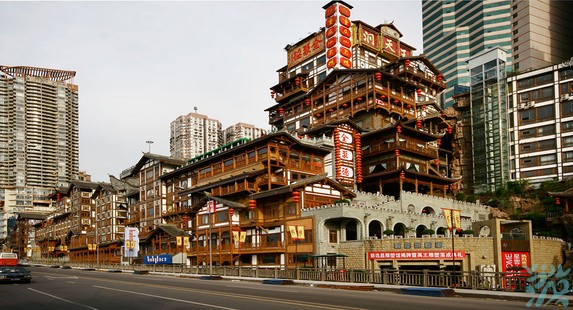 ��߰��崫ͳ������ɫ�ĵ���¥��òΪ������ɽ�����ؽ�����������ر��Խ������¶�